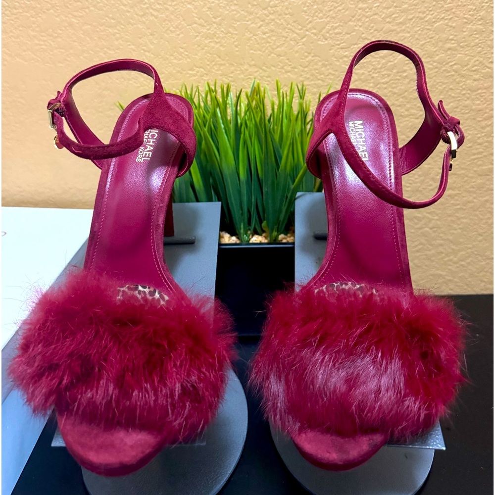 Michael Kors Faye Suede Sandal in Mulberry Size 8.5